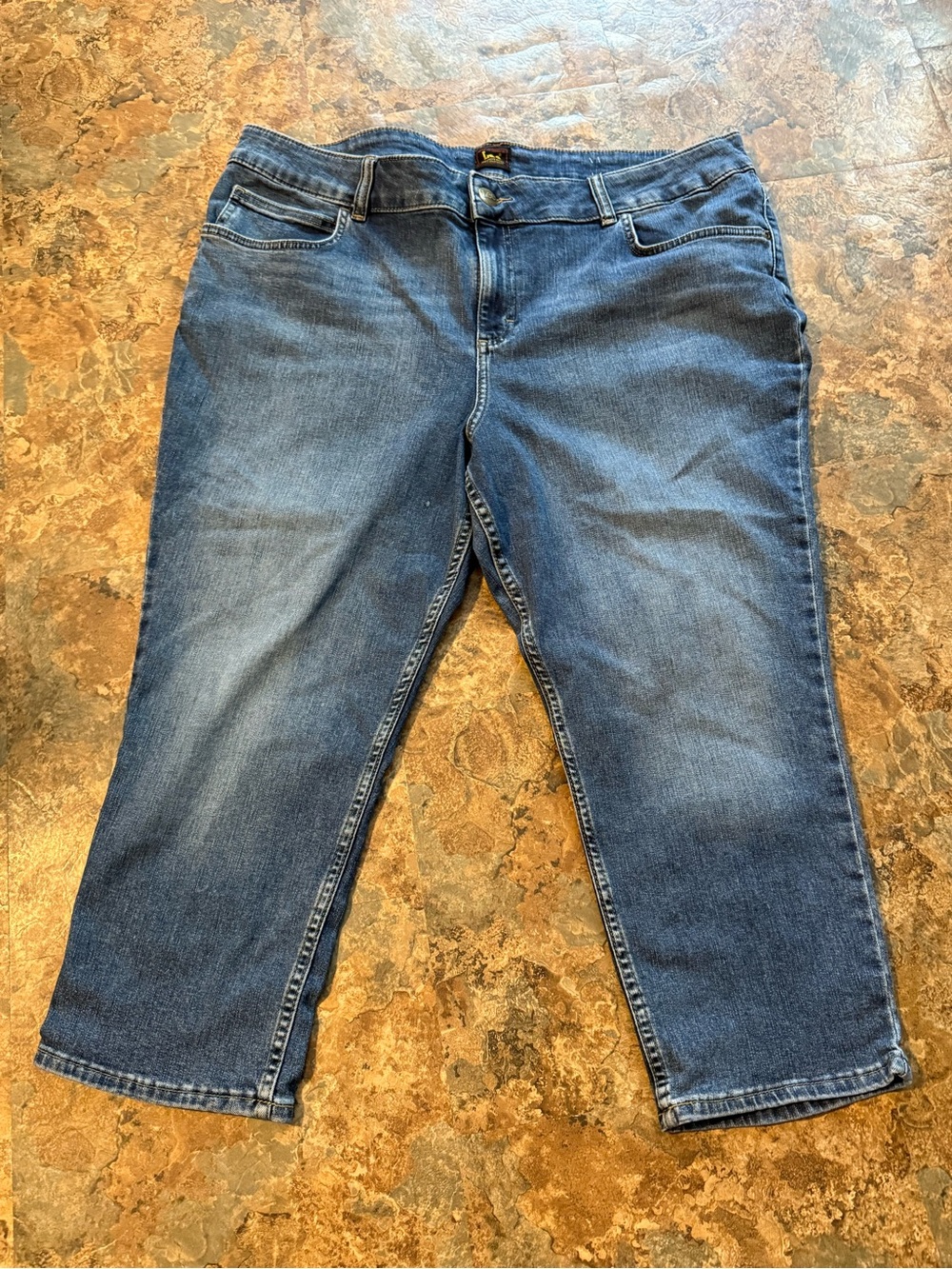 Lee Women’s 20 WM Dark Blue Crop Jeans Small Stain